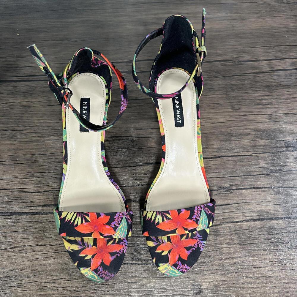 Nine West Women’s Block Heel Sandals Size 9.5 Floral Print Open Toe